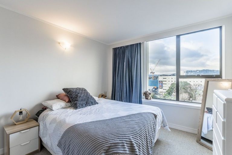 Photo of property in Hobson Court Flats, 56/70 Hobson Street, Thorndon, Wellington, 6011