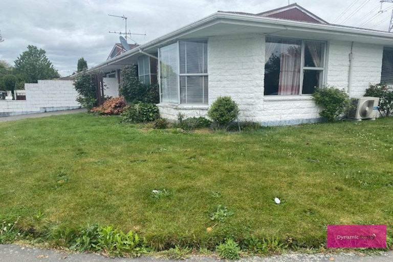 Photo of property in 27 Ambleside Drive, Burnside, Christchurch, 8053