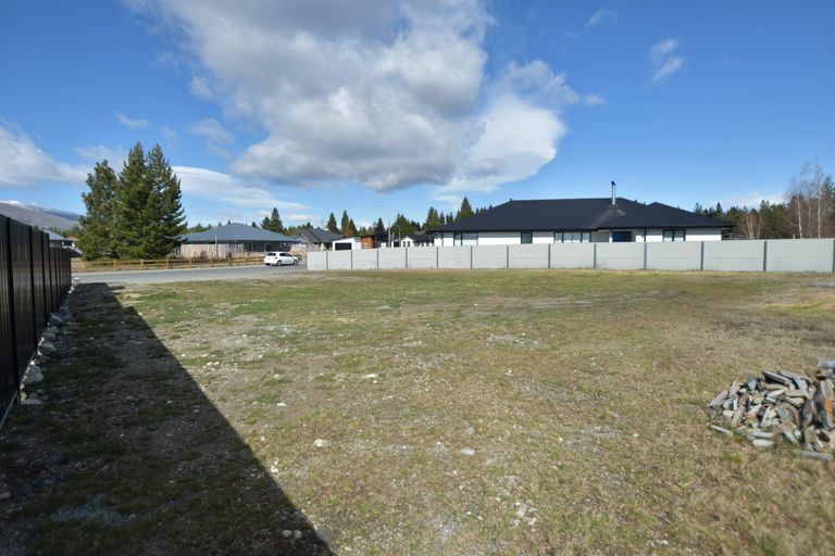 Photo of property in 30 Rhoboro Road, Twizel, 7901