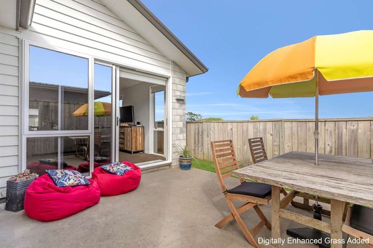 Photo of property in 12 Franks Way, Papamoa Beach, Papamoa, 3118