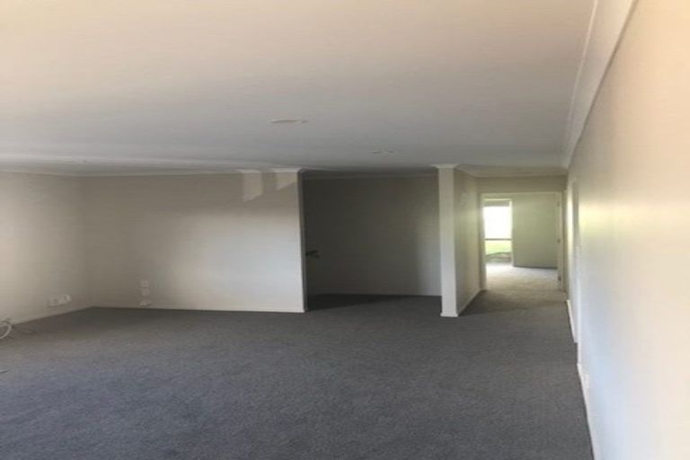 Photo of property in 16 Exotic Place, Massey, Auckland, 0614