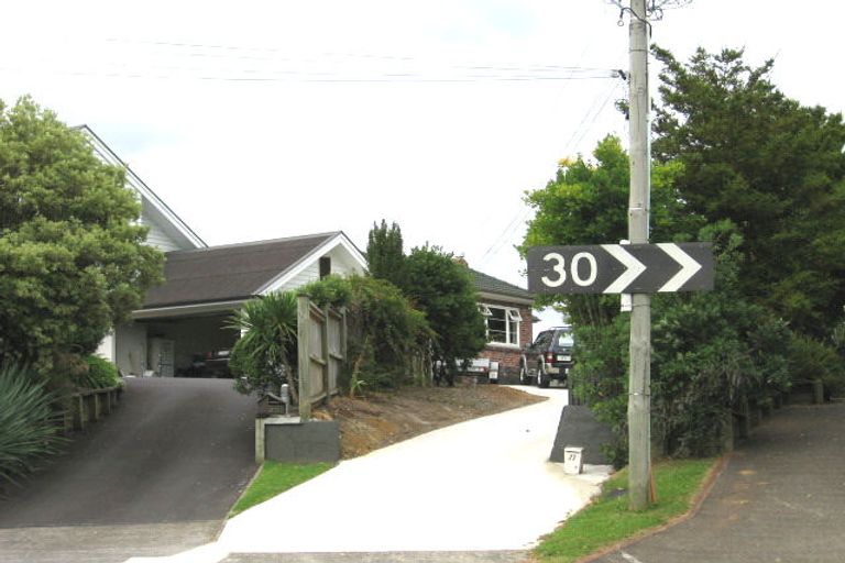 Photo of property in 23 Sylvan Avenue, Northcote, Auckland, 0627