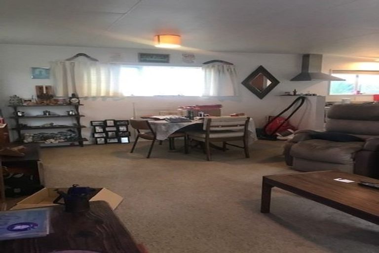 Photo of property in 16a Mako Mako Road, Levin, 5510