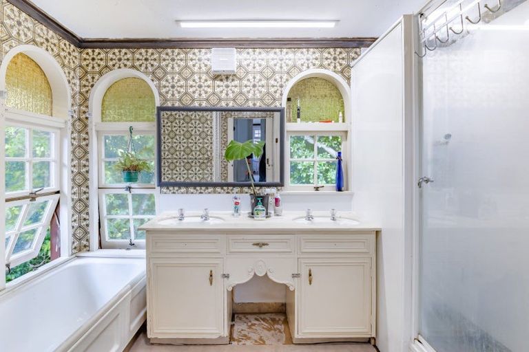 Photo of property in 151 Powderham Street, New Plymouth, 4310