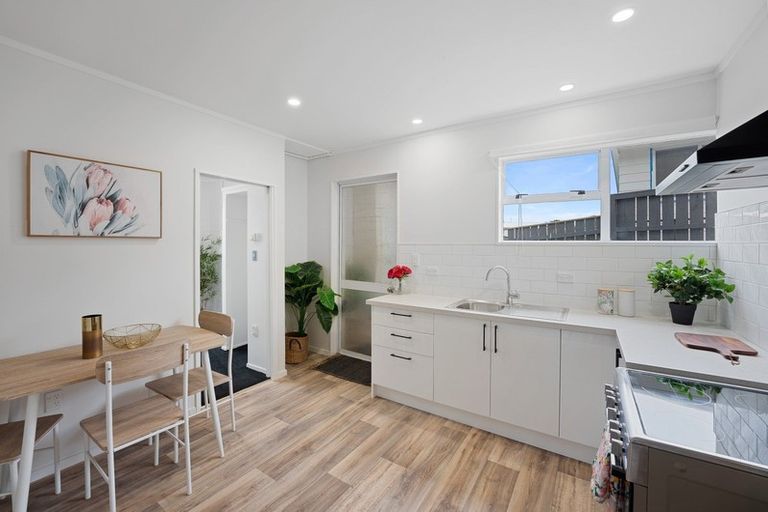 Photo of property in 6a-b Simcox Street, Otaki Beach, Otaki, 5512