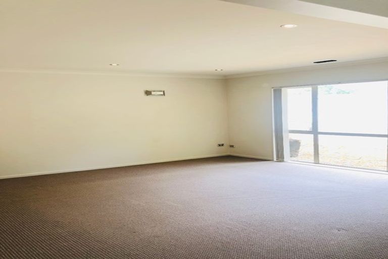Photo of property in 219 Hill Road, The Gardens, Auckland, 2105