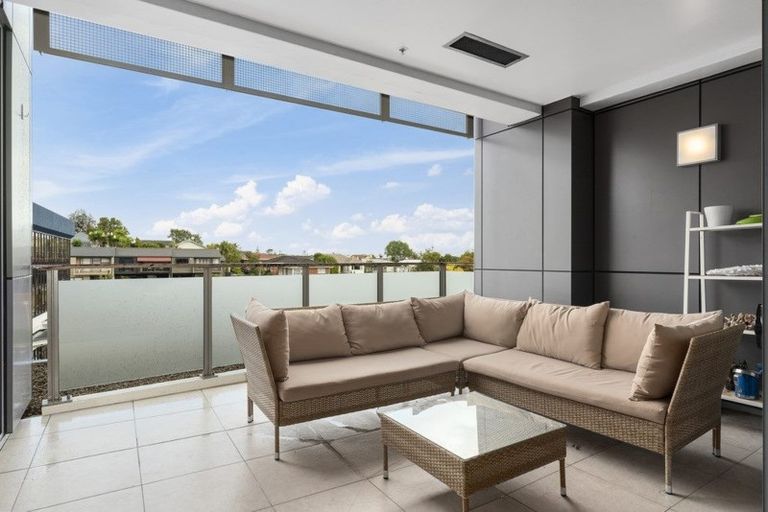 Photo of property in Maison Apartments, 108/16 Huron Street, Takapuna, Auckland, 0622