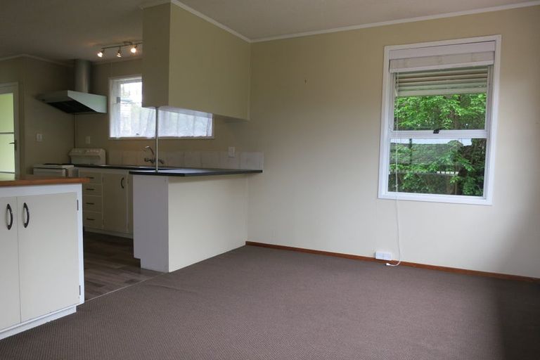 Photo of property in 43 Pisces Road, Glen Eden, Auckland, 0602