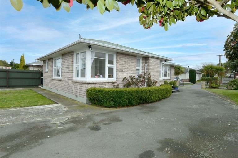 Photo of property in 24 Wimborne Crescent, Aranui, Christchurch, 8061