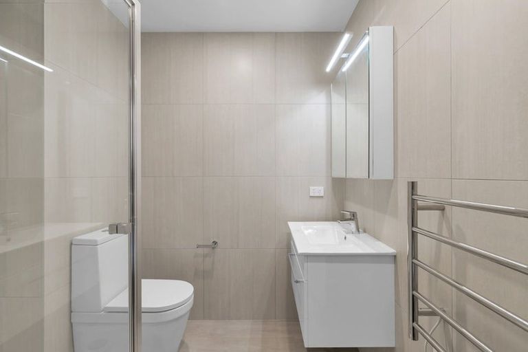 Photo of property in 205/2 Ko Street, Northcote, Auckland, 0627