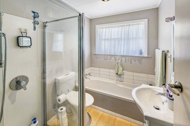 Photo of property in 51 Kashmir Avenue, Clouston Park, Upper Hutt, 5018