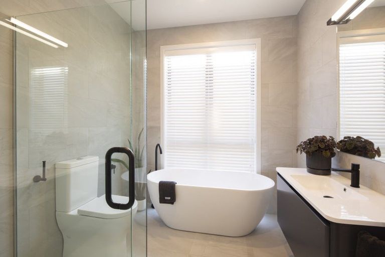 Photo of property in 11a Double Cone Road, Jacks Point, Queenstown, 9371