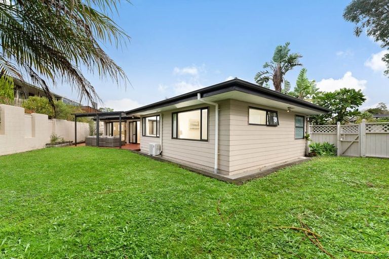 Photo of property in 55 Meadowvale Avenue, Forrest Hill, Auckland, 0620