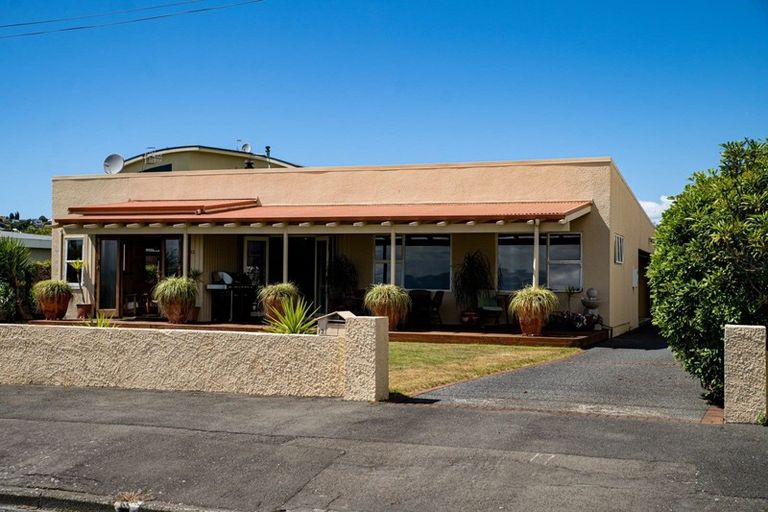 Photo of property in 12 Charles Street, Westshore, Napier, 4110
