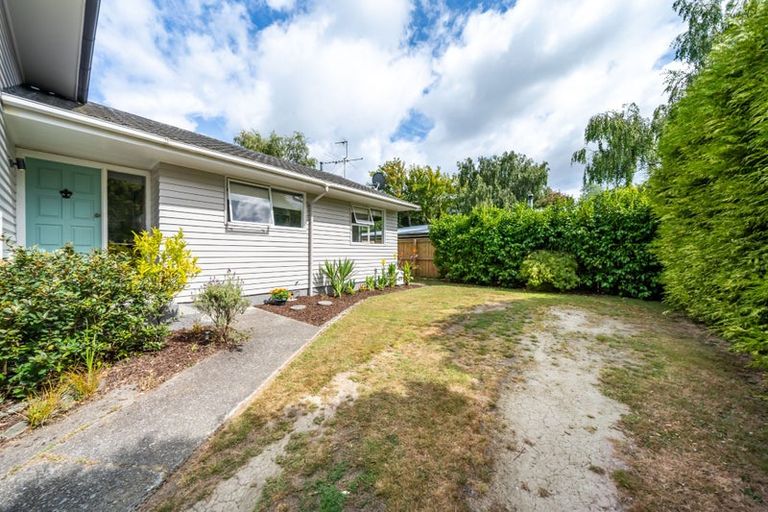 Photo of property in 6 Brightwater Crescent, Totara Park, Upper Hutt, 5018