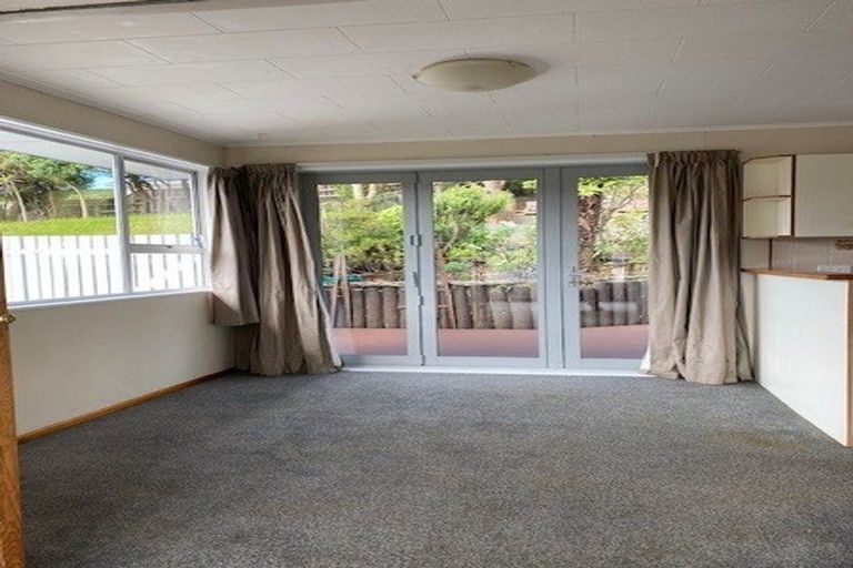 Photo of property in 16 Waipounamu Drive, Kelson, Lower Hutt, 5010