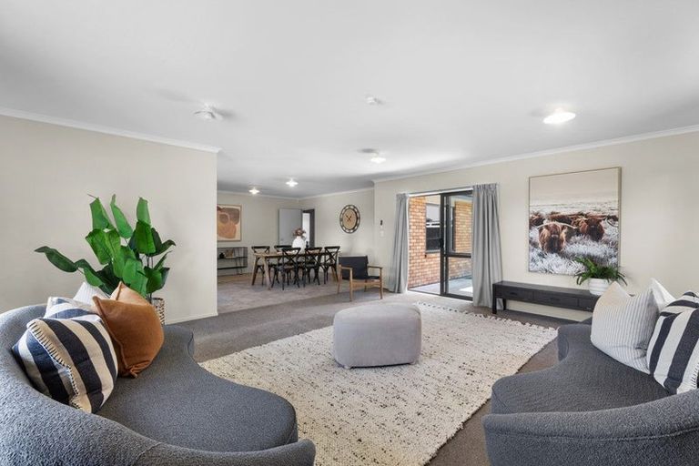 Photo of property in 9 Whitney Place, Rototuna North, Hamilton, 3210