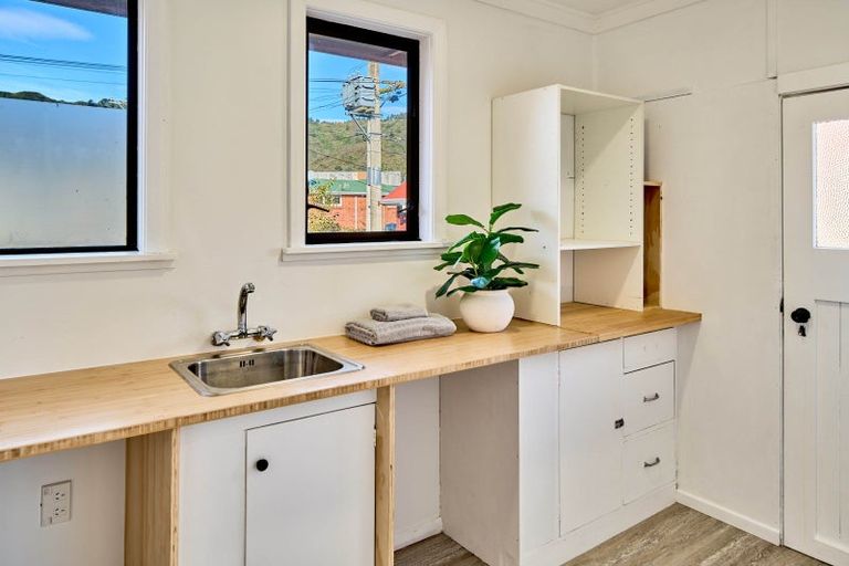 Photo of property in 7 Fleet Street, Naenae, Lower Hutt, 5011