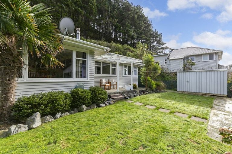Photo of property in 285 Happy Valley Road, Owhiro Bay, Wellington, 6023
