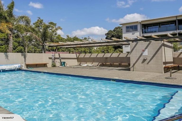 Photo of property in Bay Palms Apartments, 8/30b Bute Road, Browns Bay, Auckland, 0630