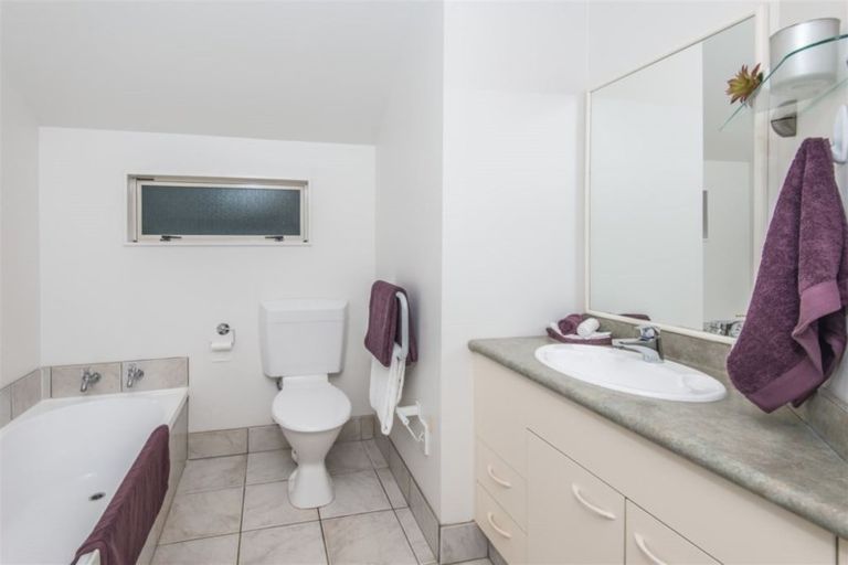 Photo of property in 1/9 Braemar Terrace, Johnsonville, Wellington, 6037