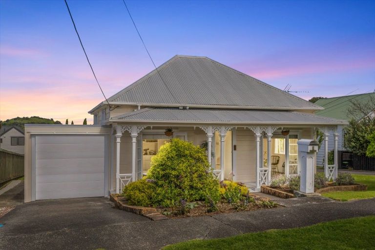 Photo of property in 1/3 Aramoana Avenue, Devonport, Auckland, 0624