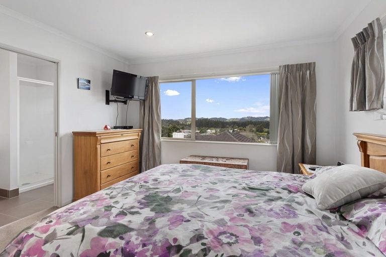 Photo of property in 11a Grand View Road, Te Kamo, Whangarei, 0112