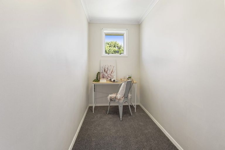 Photo of property in 130 Main Road, Titahi Bay, Porirua, 5022