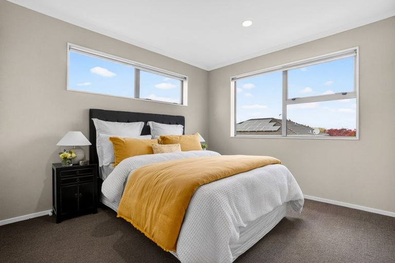 Photo of property in 28 Pickaberry Avenue, Karaka, Papakura, 2113