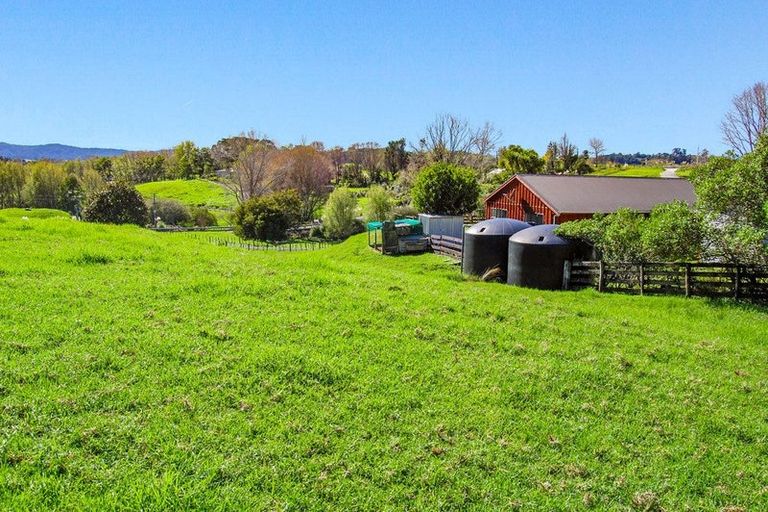 Photo of property in 82 Settlement Road, Kaiwaka, 0573