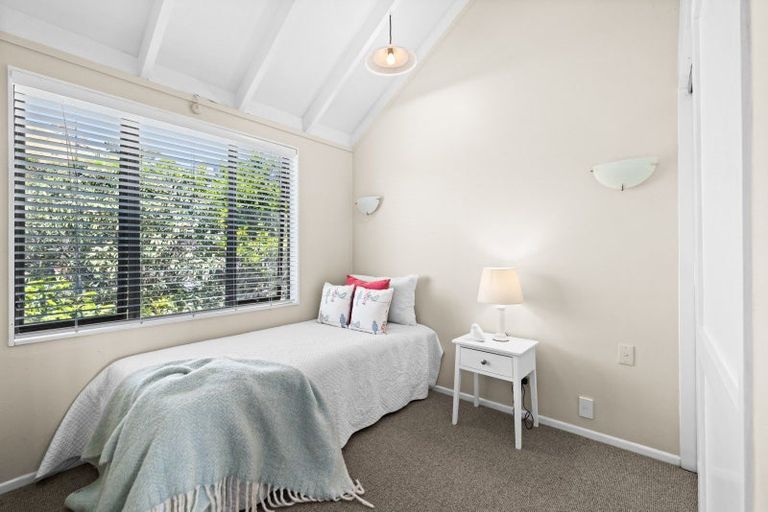 Photo of property in 12 Ritchie Place, Havelock North, 4130