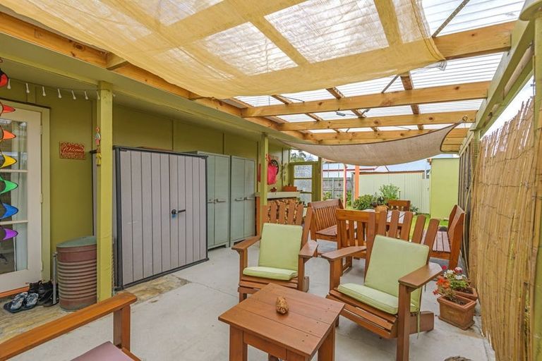 Photo of property in 34 Koputara Road, Himatangi Beach, Foxton, 4891