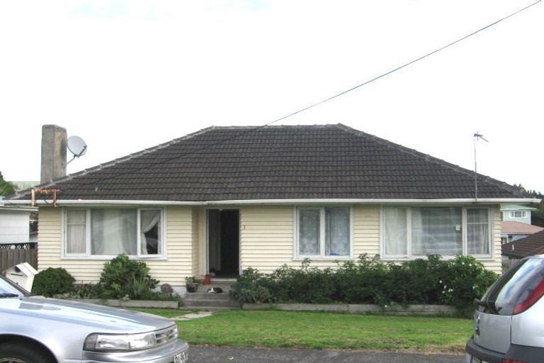 Photo of property in 3 Adriatic Avenue, Henderson, Auckland, 0612
