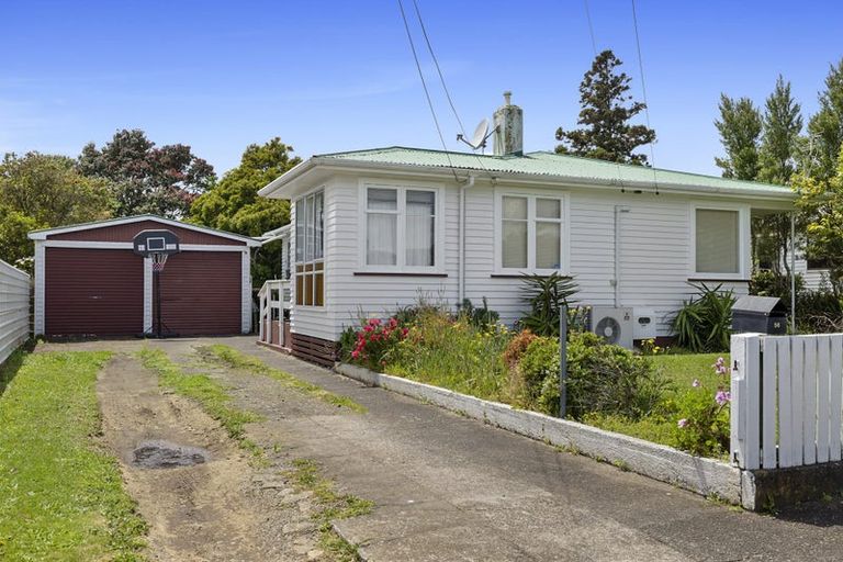 Photo of property in 56 Banks Street, Marfell, New Plymouth, 4310