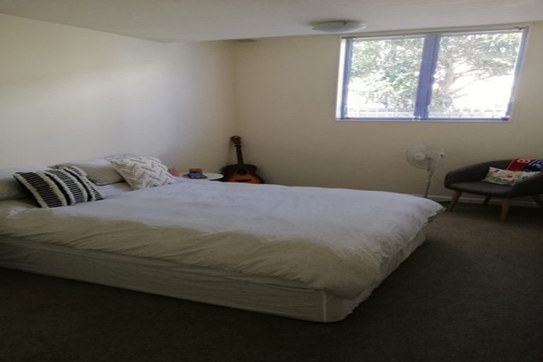 Photo of property in 1/25 Home Street, Mount Victoria, Wellington, 6011