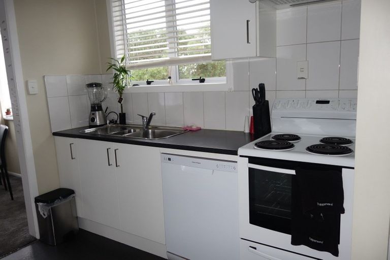 Photo of property in 9 Baffin Grove, Kingston, Wellington, 6021