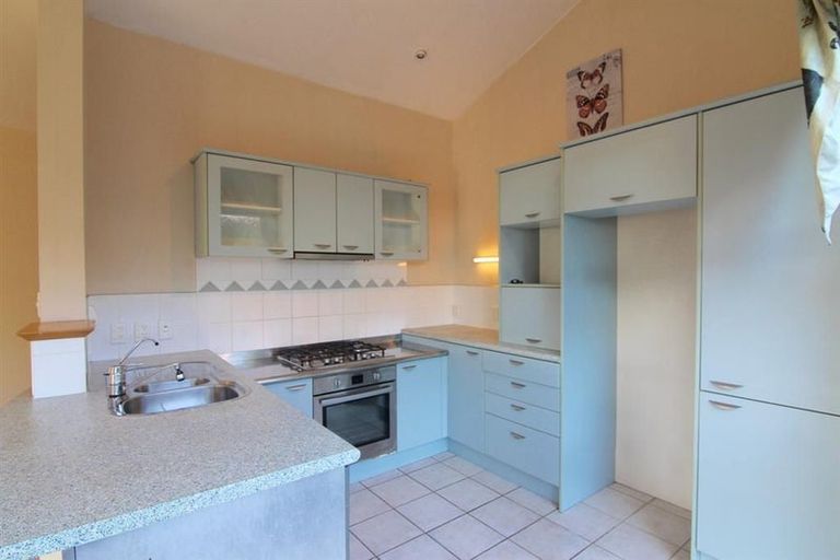 Photo of property in 20 Cinnabar Place, Westgate, Auckland, 0614