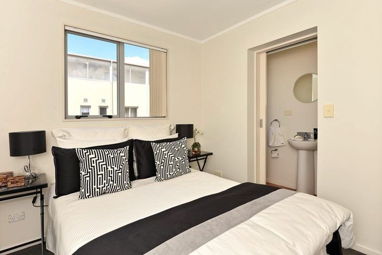 Photo of property in 325/26 Morningside Drive, Morningside, Auckland, 1025