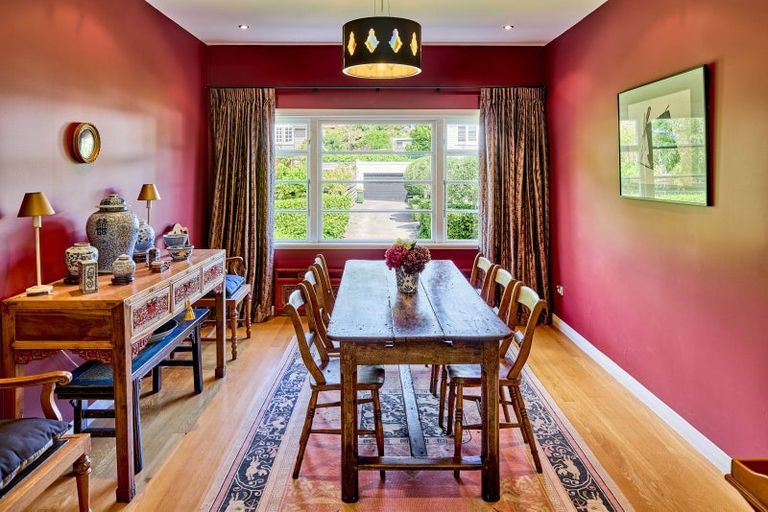 Photo of property in 33 Cheviot Road, Lowry Bay, Lower Hutt, 5013