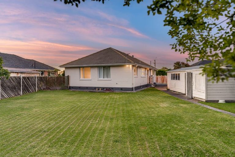 Photo of property in 105 Springs Road, Hornby, Christchurch, 8042