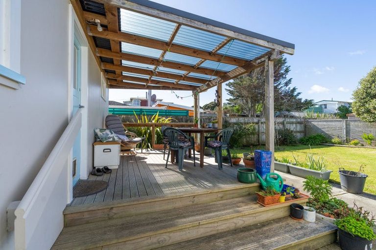 Photo of property in 76 Park Avenue, Waitarere Beach, Levin, 5510