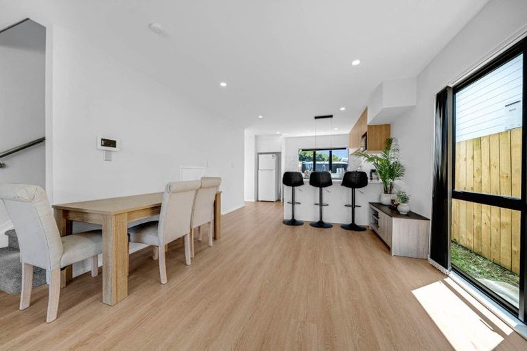 Photo of property in 70c Cargill Street, Papakura, 2110