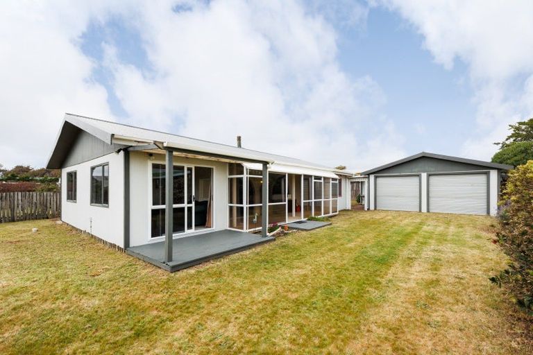 Photo of property in 14 Te Kiri Street, Himatangi Beach, Foxton, 4891