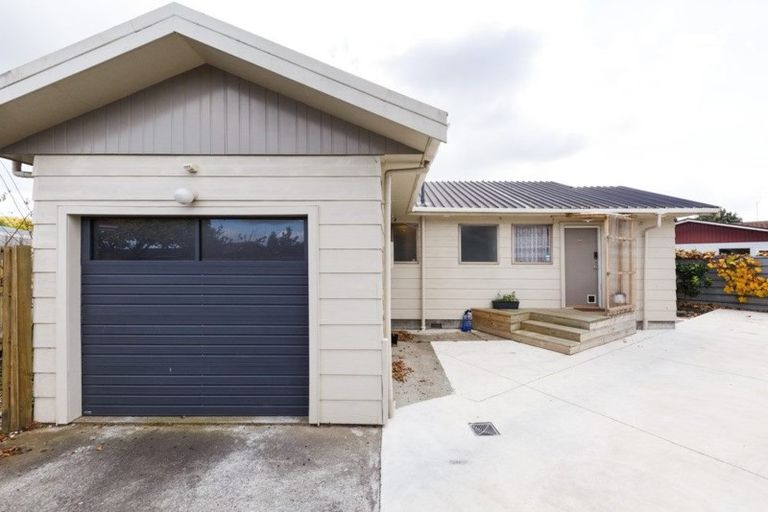 Photo of property in 17b Cecil Place, Cloverlea, Palmerston North, 4412