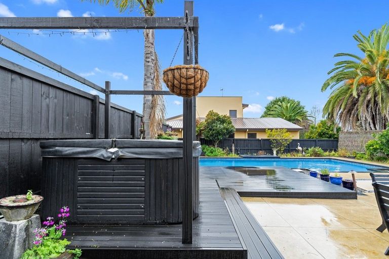 Photo of property in 12 Parkwood Place, Huntington, Hamilton, 3210