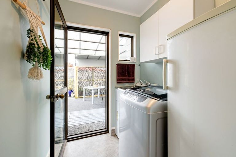 Photo of property in 43 Lansdowne Crescent, Glenview, Hamilton, 3206