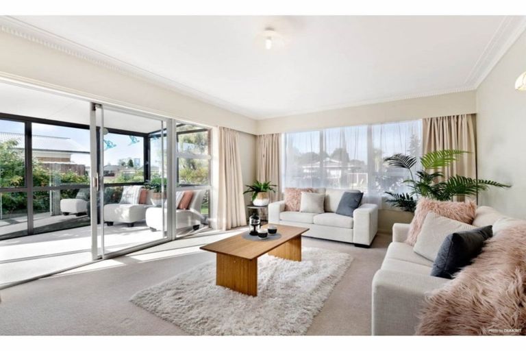 Photo of property in 1/105 Florence Avenue, Orewa, 0931