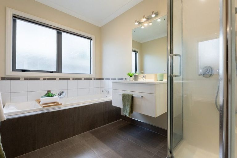 Photo of property in 58 Kotuku Drive, Paraparaumu Beach, Paraparaumu, 5032