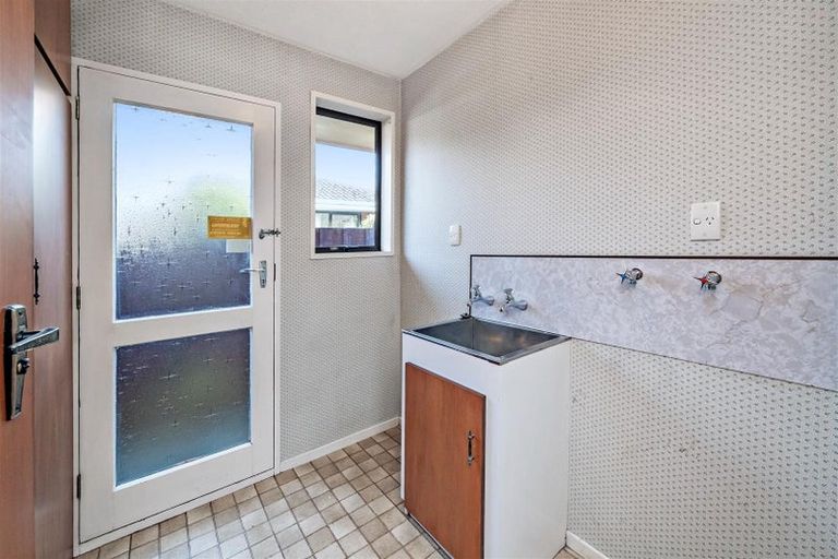 Photo of property in 3/22 Lake Terrace Road, Burwood, Christchurch, 8061