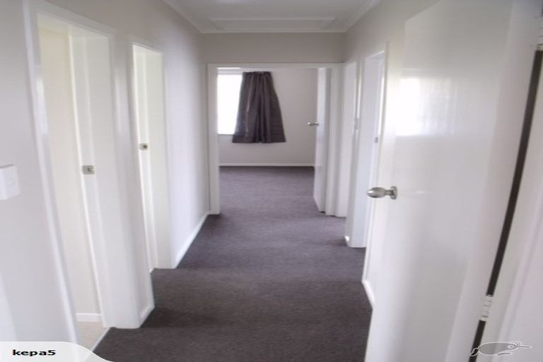 Photo of property in 102 Arahura Crescent, Waitangirua, Porirua, 5024